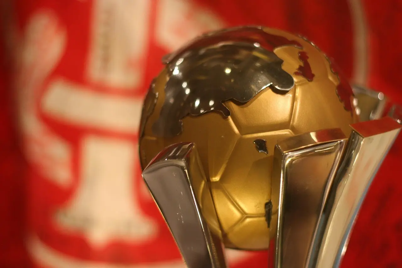 Guldfarvet pokal